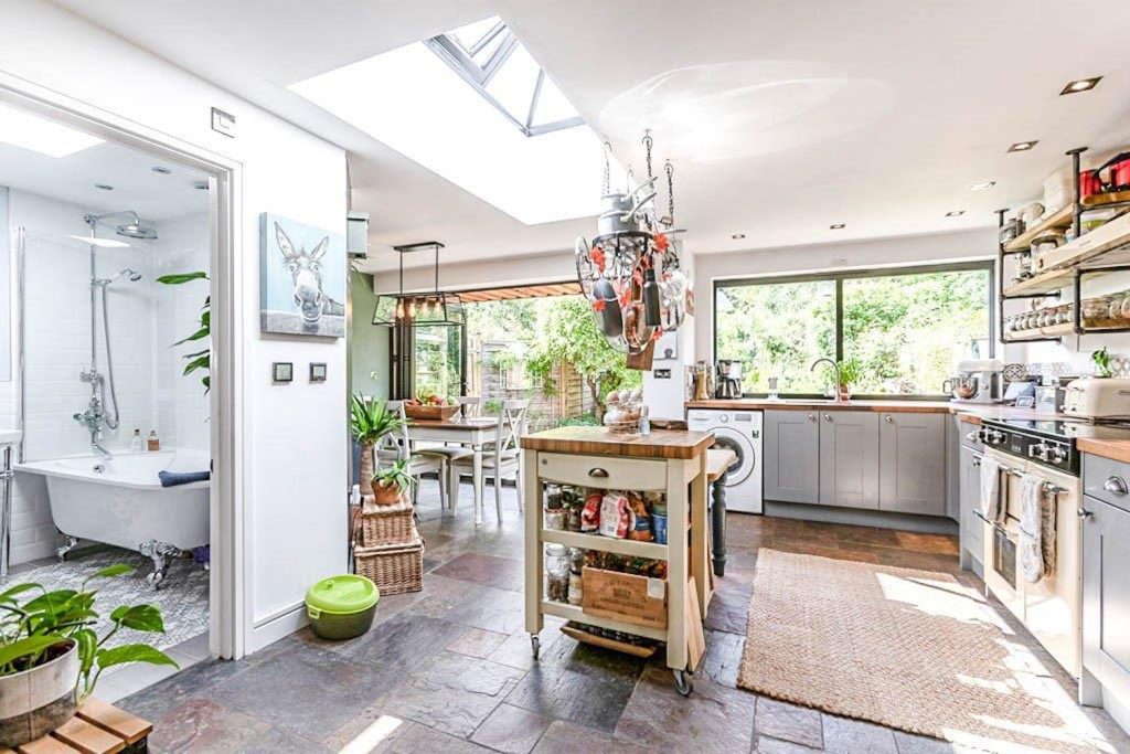 198 Luddington-Extension to existing Grade 2 listed property in Conservation area
