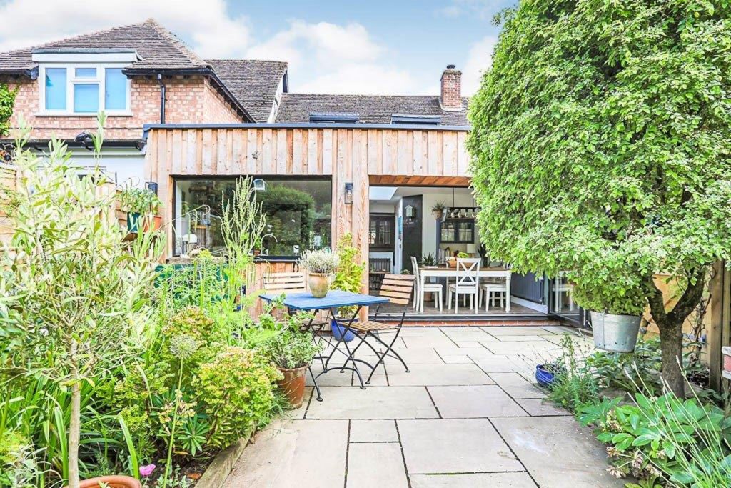 198 Luddington-Extension to existing Grade 2 listed property in Conservation area